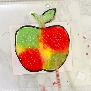FIZZY APPLE ART - Yet another super fantastic Apple Science Experiment 🧬🧪 🍎🍏🧬🔬... Baking Soda and Vinegar is always such a fun way to introduce science to kids...🧬🔬🧬...Kids will love every bit of this fizzy apple experiment 🍏🍎🍏 | Zippi Kids Corner