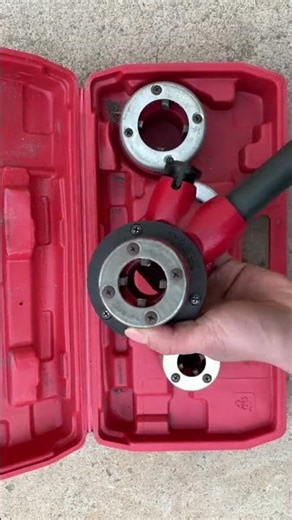 Handheld manual ratchet threading machine #Shortsfeed