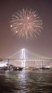 Dare to Amaze is how we cruise, and how we inspire. In Tokyo Bay, our yachts lit up the evening with iconic silhouettes and unmistakable style. As they cruised together, they became more than a fleet. They became a statement. | Azimut Yachts