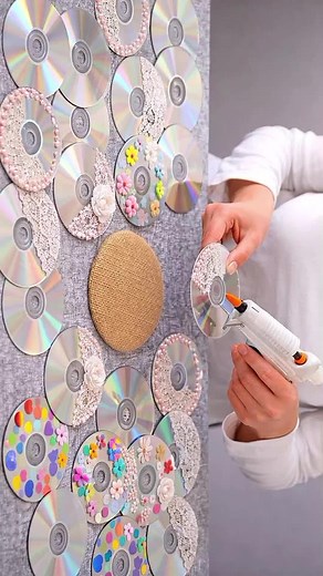DIY: Turn Old CDs into Beautiful Home Decor | Genius Recycling Idea