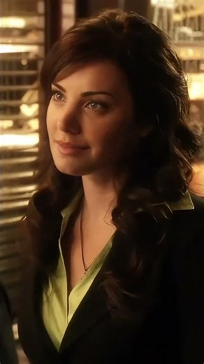 Lois Lane — Simply Stunning - Smallville (2001 — 2011) #Smallville #SupermanOrigins #Lois #shorts