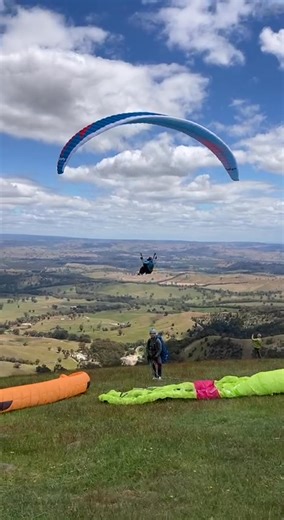 Launch | Updraft Paragliding