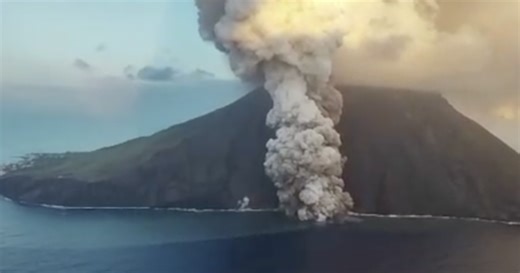 VIDEO Eruptirao vulkan u Italiji, lava se izlila u more. Vlasti su oglasile najvišu razinu uzbune