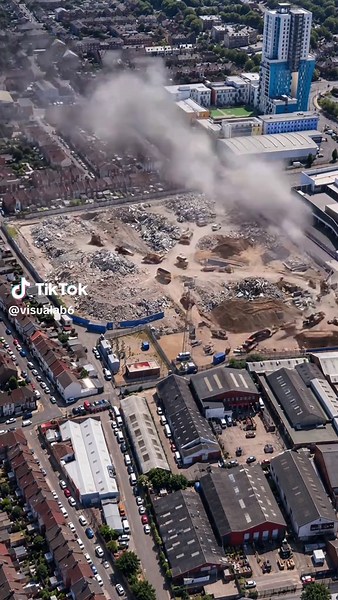 What if Portsmouth rebuilt Fratton Park like THIS? 😳🔥 No move. No new location. Just a complete transformation. Would this become one of the best stadiums in England? 👀 #portsmouth #efl #Football #stadium #fyp