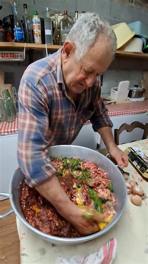 Jean-Louis nous montre comment il prépare son pâté de lapin | Les mémoires de Jean-Louis