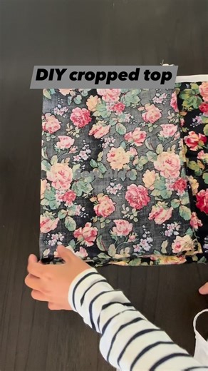 How to sew your own cropped top, no sewing pattern needed! #sewing #trendingreels #reels #DIY #trendingreel #trendingvideo #howto | Sew Aldo