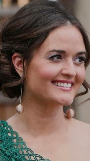 Winnie Cooper Fleeed from Fame #TheWonderYears