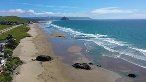 190 reactions · 39 shares | Experience the best of the west on Highway 1 and the beach bounty along the central California coastline. With an abundance of options and 21 beaches, explore premiere vistas and 9 hidden shoresides. Get a map of the best beaches on Highway 1! | California Highway 1 Road Trip | Facebook