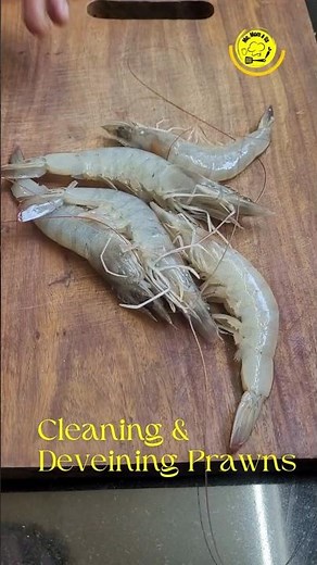 Cleaning and Deveining Prawns | Easy Prawns Cleaning for Beginners #PrawnsCleaning #DeveiningPrawns