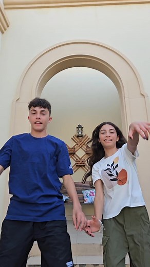 ‏What just happened at the end of the video 🤪