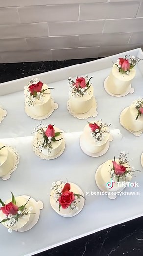 Mini Bento Cakes for a Perfect Wedding Day