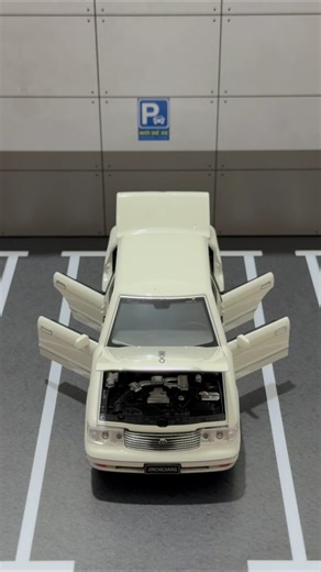 Mini Toyota Crown 1995 - Why We Love It! 🔥 #shorts