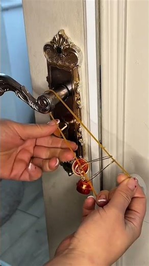 Simple tricks to make your house look less empty when you're home alone!