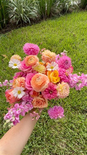 The bride let us choose the color palette on this intimate wedding. Love it when the bride gives us design freedom! The only things Antonella asked for was it to be bright and pretty! I think it came out just that. Be sure to Save, Share or Follow for more Inspo! #houstonweddings #houstonweddingplanning #houstonweddingflorists #houstonengaged #houstonweddingvenues #weddingsinhouston #houstonbrides #bridalbouquet | Always Floral