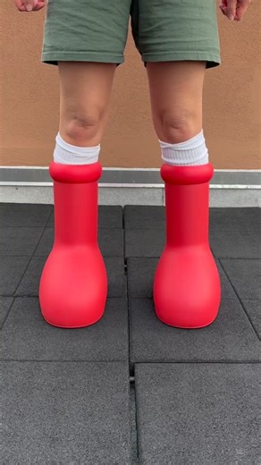 #hypebeast: Check out @mschfsneakers’ Big Red Boot 👀 releasing February 16 for $350 USD #sneakers #shoe #unboxing