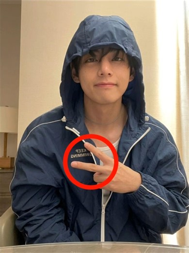 BTS Taehyung's $145 Hoodie 😱 BTS V Fashion Breakdown (Brand + Price) #bts #btsv #shorts