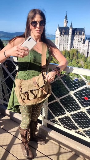 Misinformation About Straitjackets in Germany