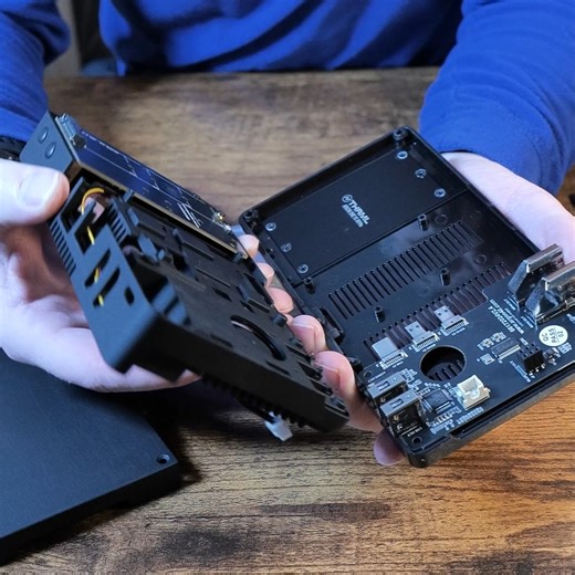 NotEnoughTech on Instagram: "🔥🍓 This was the best Raspberry Pi 5 case of 2025! I'm looking forward to testing it more. Take a look at the Argon One V5 🖥️ from @argon_forty #Argon40 #ArgonOneV5 #Raspberrypi5 #RaspberryPi #TechShorts #TechDrop"