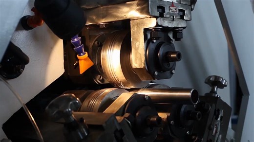 三轴滚丝机操作视频