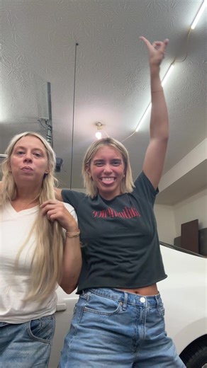 Lisa Donovan (@lisadonovanhair)’s videos with Say a Little Prayer. Glee Cast Version - Jerry 🧸