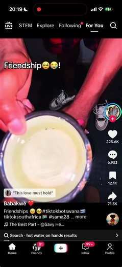 Understanding Signs of Insanity in Social Media Interactions