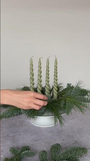 Schneller Adventskranz ohne Binden 🕯️✨ #shorts