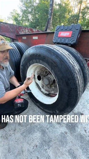 Your toolbox is missing this "efficiency booster." 💪 Time is money! For professional craftsmen, a good wrench can significantly improve work efficiency.⏳ ✅ 1475 ft-lbs (2000 Nm) High Torque ✅ 4000 Ah long-lasting battery ✅ Powerful Brushless Motor 3-Speed Modes ✅ One-year warranty fast shipping | Alloyman