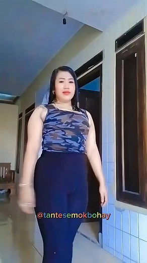 Tante Semok Bohay (@tantesemokbohay)’s videos with suara asli - Tante Semok Bohay