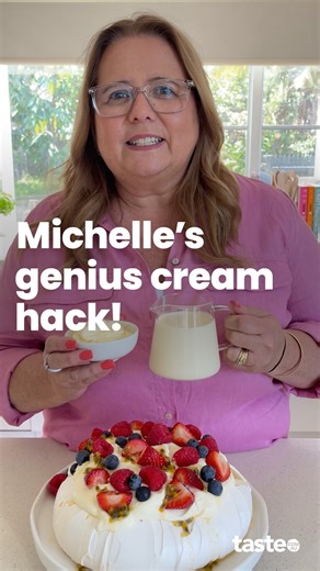 Did you know that whipped cream can start to deflate and become water after just an hour? @michellesouthancooks’s genius cream hack guarantees it’s ‘thick and fluffy’ (even the next day!). Perfect for cakes, pavlovas and make-ahead desserts! #bakinghacks #bakinghack #bakingtips #bakingtipsandtricks | Taste.com.au