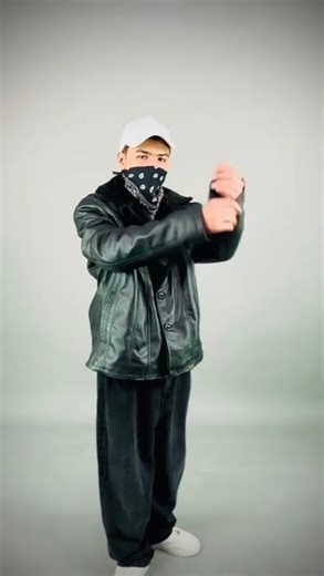 Carlos Three Pockets Buttoned Closure Shearling Jacket Review | Cozy & Timeless Winter Style