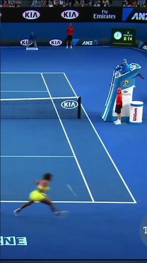 A Brilliant Rally Between Serena Williams and Maria Sharapova #tennis #tennisplayer #tennisfans