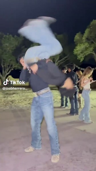 Explore Huapango Dance Styles and Cumbia Beats