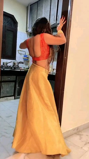 The Bongo Diva on Instagram: "Follow @thebongodiva #handloomsarees #bridalsarees #sareepact #love #style #cotton #sari #bhfyp #sareeaddict #dresses #cottonsaree #kanchipuram #ethnic #gowns #instafashion #designersaree #partywear #indiansaree #designer #pattusaree #cottonsarees #suits"