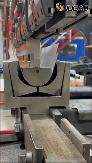 High Accuracy Hydraulic Bender CNC Controlled Sheet Metal Bending Machinery