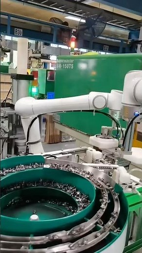 Modern Factory Cutting-Edge Technology: Collaborative Robotic Arm Operation Process