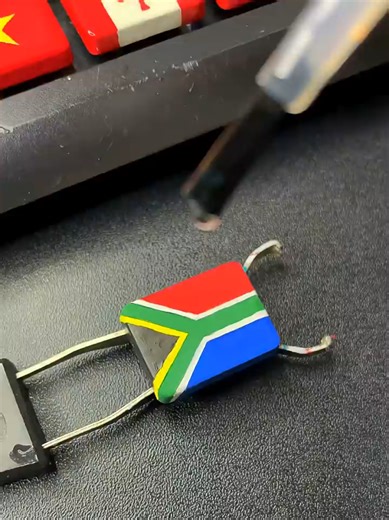 Drawing South Africa Flag with Posca Markers