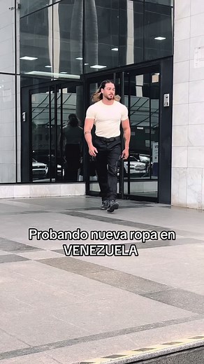 Probando nueva ropa en Venezuela - Moda Masculina