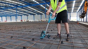 5.9K views · 69 reactions | Reduce the pressure on your back from tieing rebar with our Makita Extension Handle Set for the 18V LXT® Brushless Rebar Tying Tool. Model: 191M27-0 #Makita #MakitaNZ | Makita New Zealand | Facebook