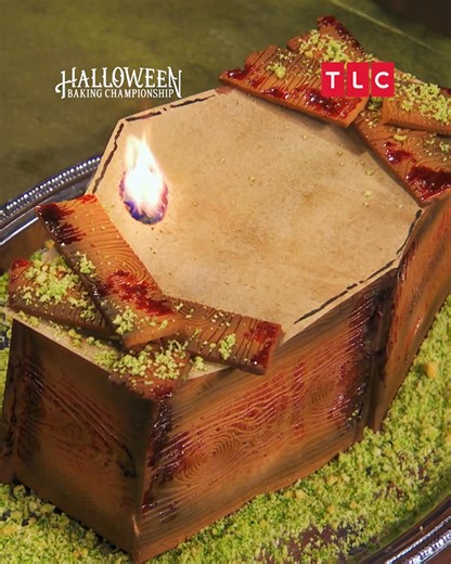 Spooky sweets, ghostly sabotage, and a whole lot of scares in the kitchen. Who will rise… and who will crumble? 👻🧁 📺 Halloween Baking Championship – Premieres 15 October on TLC. #HalloweenBakingChampionship #TLC | TLC Southeast Asia