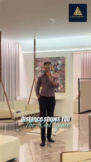 Smit Sheth | Surat's Young Realtor 🏙️ on Instagram: "Vesu ka sabse Jabardast 5BHK — Jo Dekha, Wahi Dil Haar Gaya!✨❤️ Live in a home where luxury meets peace — with traditional and religious spaces nearby, offering the perfect balance of modern living and cultural comfort. This exclusive 6-tower residential project features ample amenities including a central garden, swimming pool, cozy sit-out spaces, and grand reception areas — every detail designed to make you feel truly royal 👑 🛋️ Ready po