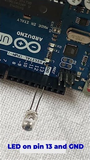 Blink an LED with Arduino Uno