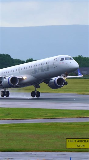 406K views · 9.3K reactions | SAS Embraer Take Off  | Airliners Live | Facebook