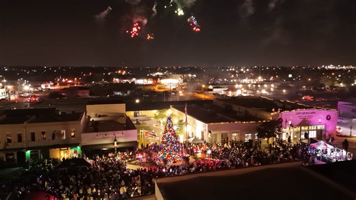City of Killeen, Texas - Government Annual Christmas Tree Lighting with a Firework Spectacular! if you took photos they will be uploaded shortly! follow the page to find your Free photo! | Iffla Media