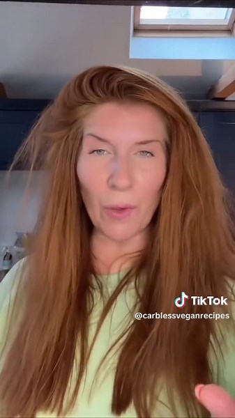 HOMEMADE NATURAL BOTOX 🍃🙌 Via @Natural remedies & solutions Ever wondered why your skin doesn’t have that youthful glow anymore? It’s not just age; it’s what you put on your face! Since ancient Egypt, flaxseed has been the secret weapon for glowing skin. Cleopatra herself was a fan! Dull skin, wrinkles, and dryness. Sound familiar? That’s what happens when skin isn’t nourished properly. Flaxseed is a powerhouse of omega-3 fatty acids, known for their skin-rejuvenating properties. Combine it wi