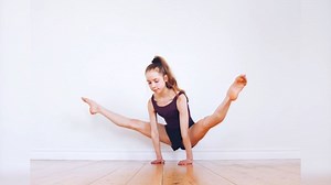 Anna McNulty on Instagram: "Working on my hand balancing 👐🏻 - leotard: @discountdance shorts: @arreauwear"