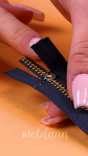 Check out this zipper hack 👆 | Makeup Kimi