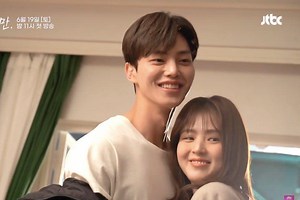 Watch: Song Kang And Han So Hee Share Adorable Chemistry Behind The Scenes Of New Romance Drama | Soompi