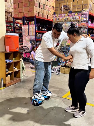 🎉 Recuerda tu puedes ganarte esta grandiosa patineta! 🎁 Comenta y síguenos en TikTok ya @josehd4k ya demostró su truco… ¿y tú, te animas? #fypシ゚ #nicaragua #Diversión #sorpresas