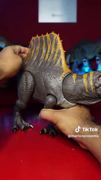 ASMR T-Rex vs Spinosaurus: Jurassic World Experience