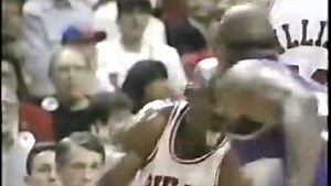 《NBA总决赛》公牛73-78爵士 乔丹22分难敌犹他双雄连下两城